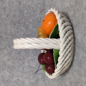 ITALIAN MAJOLICA CERAMIC WOVEN FRUIT BASKET BOWL Unmarked CENTREPIECE 5"